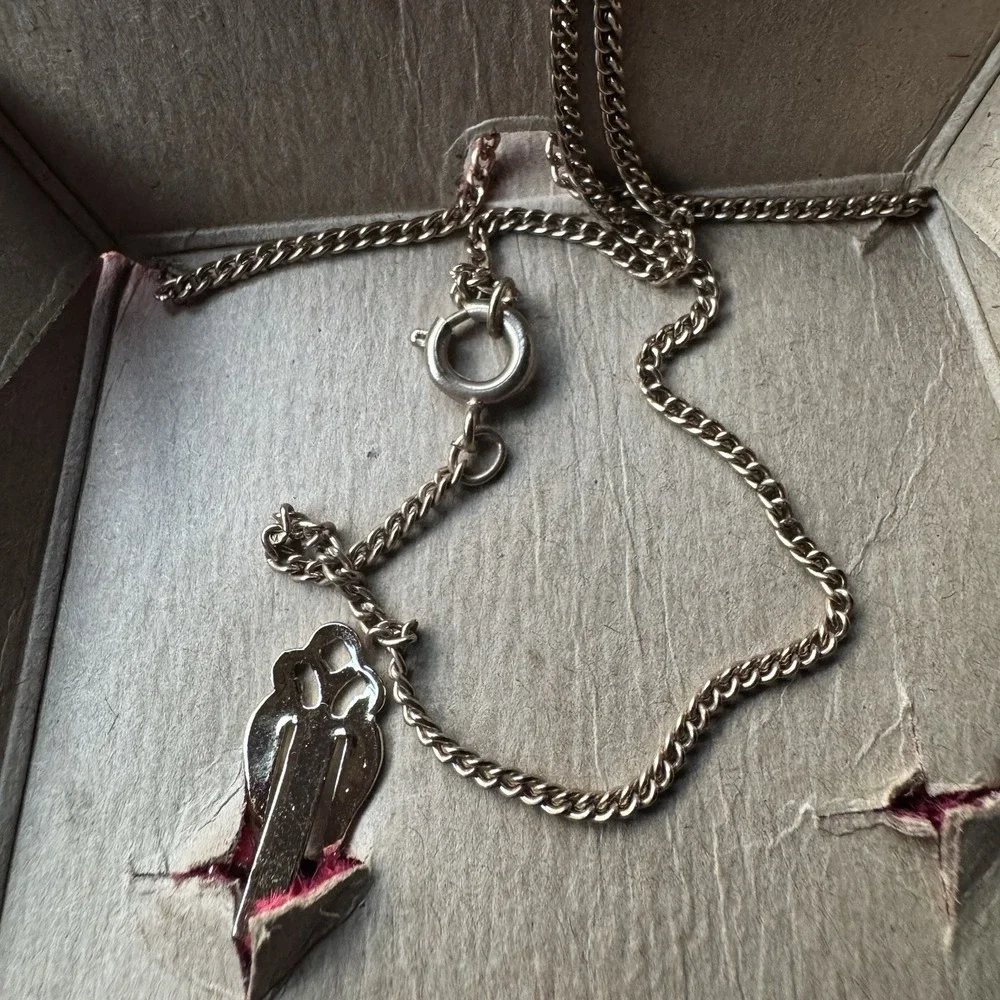 Vintage Genuine Cultured Pearl Necklace & Clip-On Earrings‎ Set in Box